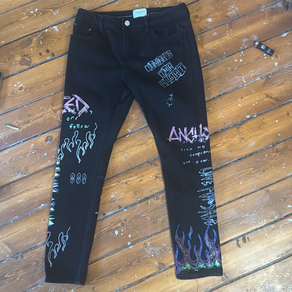 Lifted Anchors Black Graffiti Jeans size 34